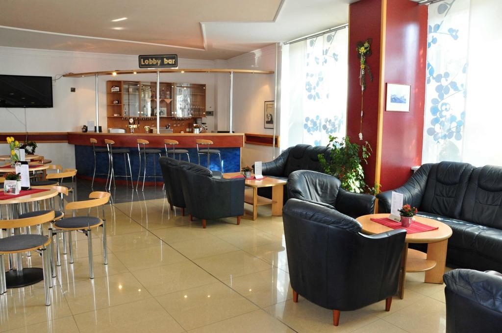 Tatra Hotel โปปรัด ภายนอก รูปภาพ